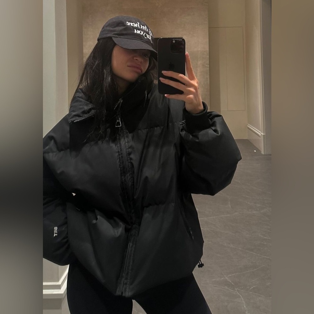 SET ACTIVE OVERSIZED PUFFER ONYX. *flawed*